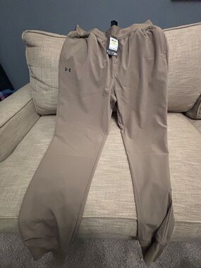 Under Armour Women's Taupe Joggers with Black Logo NWT Medium
